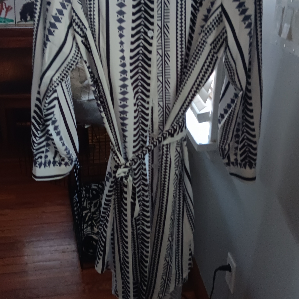 SHEIN Black and White Long Sleeve Dress
